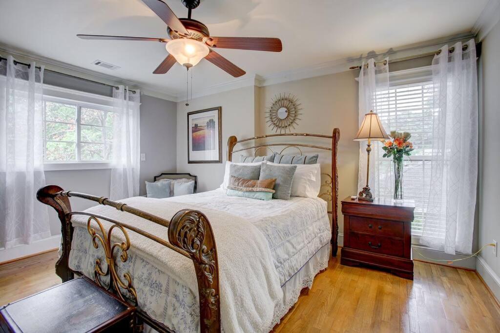Sleeps16, Spacious Home, Close To Downtown, Beltline, And Walk To Restaurants, 75" Tv, 2 Person Jacuzzi, Ping Pong Atlanta Luaran gambar