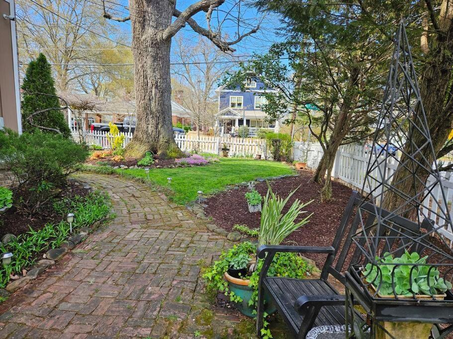 Sleeps16, Spacious Home, Close To Downtown, Beltline, And Walk To Restaurants, 75" Tv, 2 Person Jacuzzi, Ping Pong Atlanta Luaran gambar